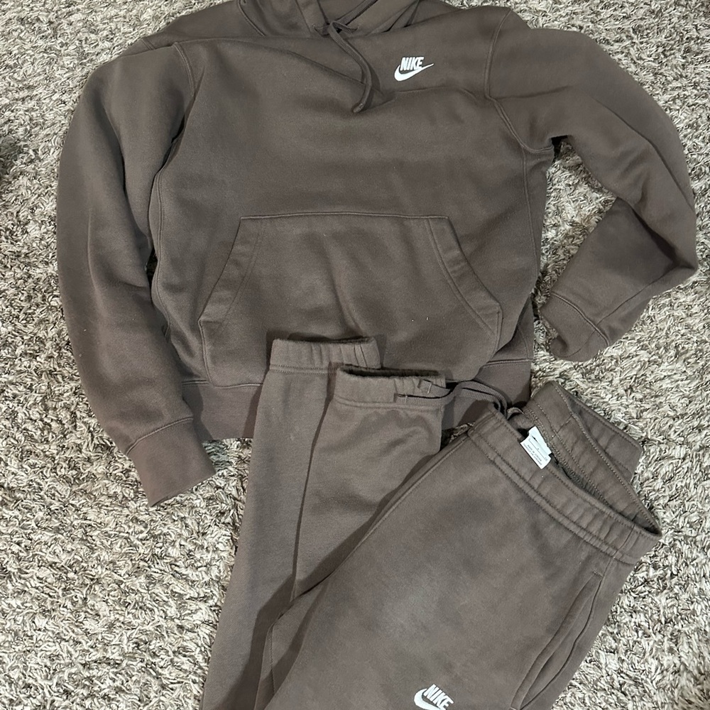 Nike Women's Brown Hoodie & Joggers Set